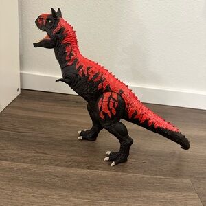 Jurassic World Legacy Roarin' Real Feel Carnotaurus Action Figure 2024 Mattel
